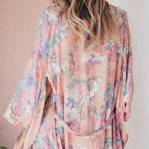 Spell and the Gypsy wild horses kimono blush one size SWAPS